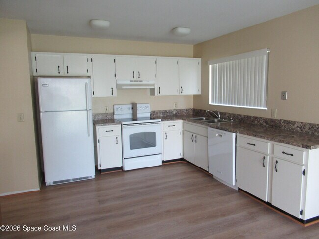 Building Photo - 971 Hooper Ave NE