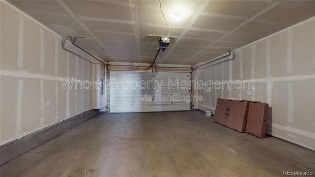 Building Photo - 6605 Warren Dr