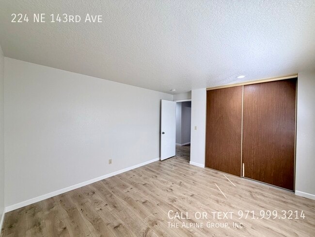 Building Photo - 224 NE 143rd Ave
