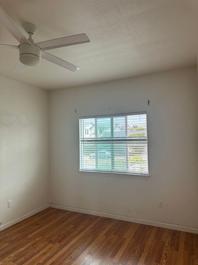 Building Photo - 1258 Ramona Ave