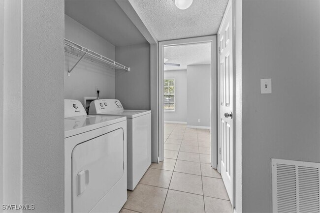 Building Photo - 2033 Rookery Bay Dr