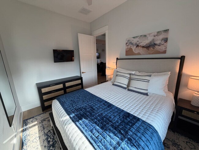 Building Photo - 867 Bowers Ln