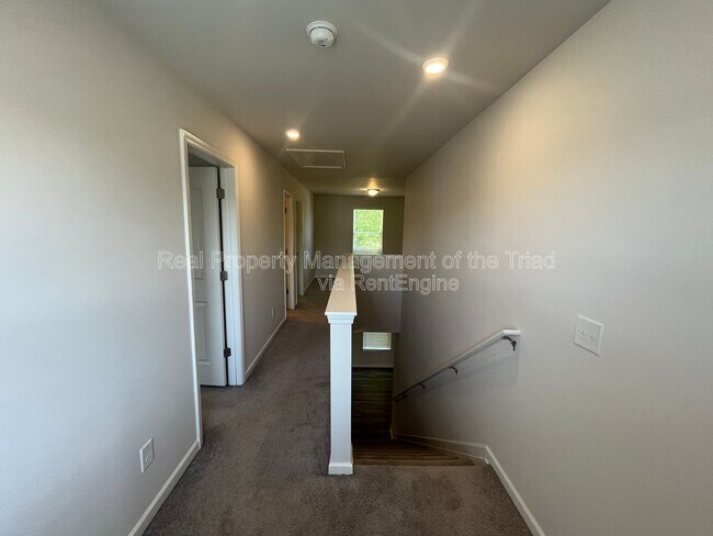 Building Photo - 3812 Bellingham Ct