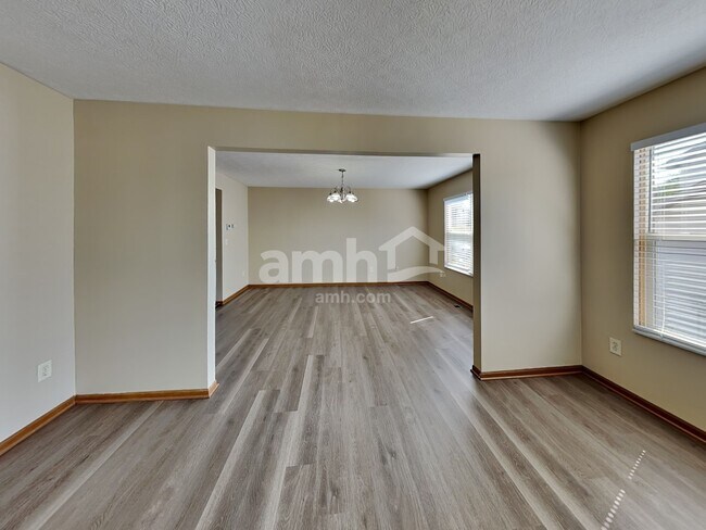 Building Photo - 180 Shaleridge Dr