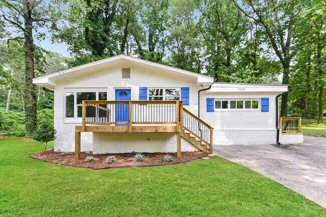 Building Photo - 2362 Macon Dr SW