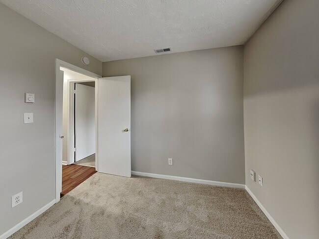 Building Photo - 3241 Remington Dr