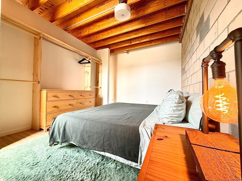 Building Photo - 1335 Churchill Rd