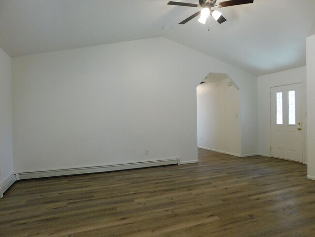 Building Photo - Spacious Home in N Grand Junction