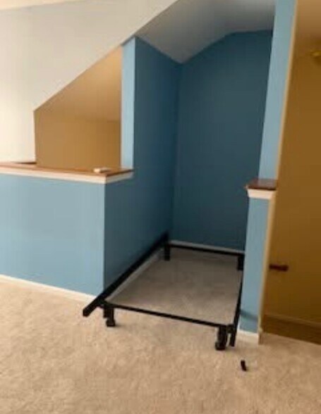 Building Photo - 1846 Harmon Dr