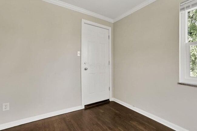 Building Photo - Updated 1BD/1BA