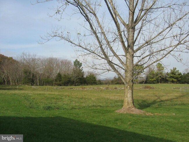 Building Photo - 2109 S Childs Rd