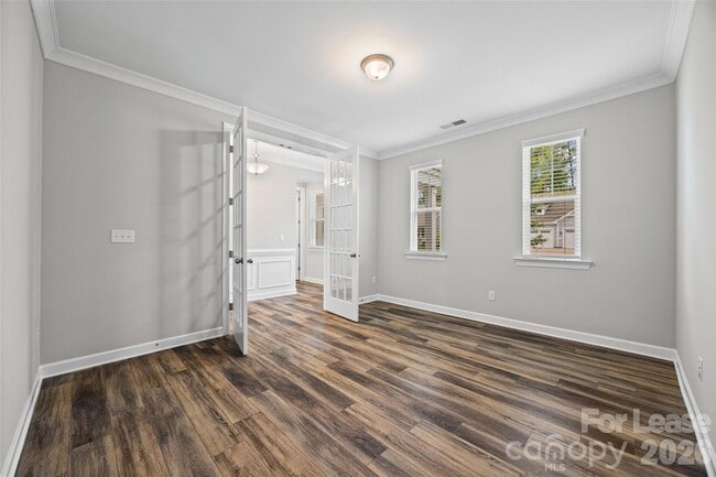 Building Photo - 414 Sandbar Pt