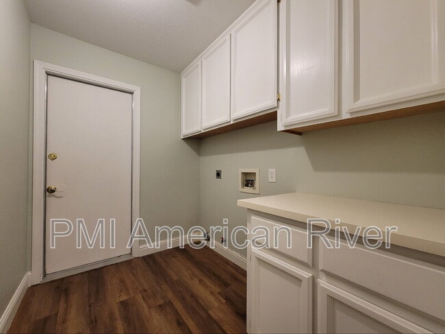 Building Photo - 5628 Bolton Way