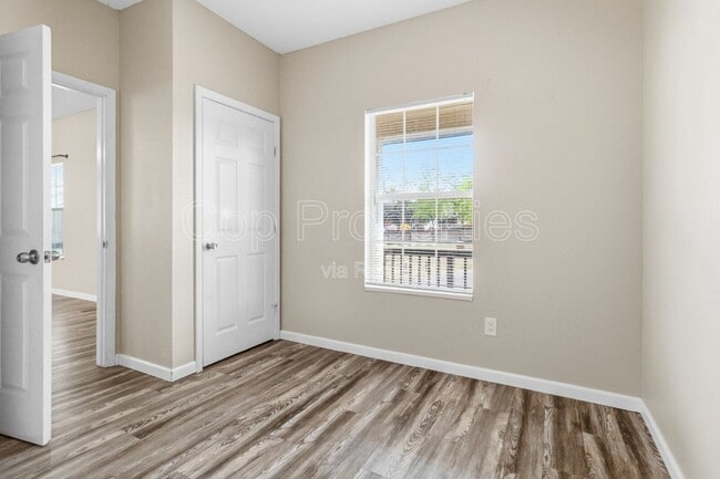 Building Photo - 9140 Sailfish Dr