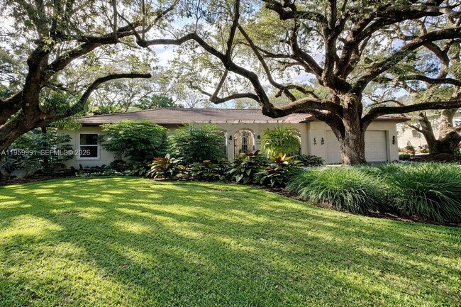 Building Photo - 4350 Palmarito St