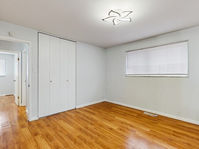 Building Photo - 1317 Mackinaw Ave