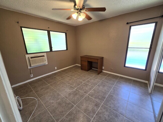 Building Photo - 2Br/1.5ba/2pkg Split Level Townhome - Pearlridge Aiea
