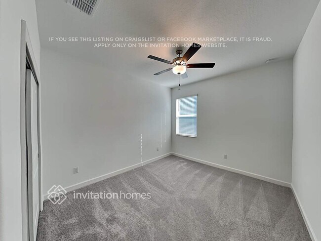 Building Photo - 14246 17 Ct E