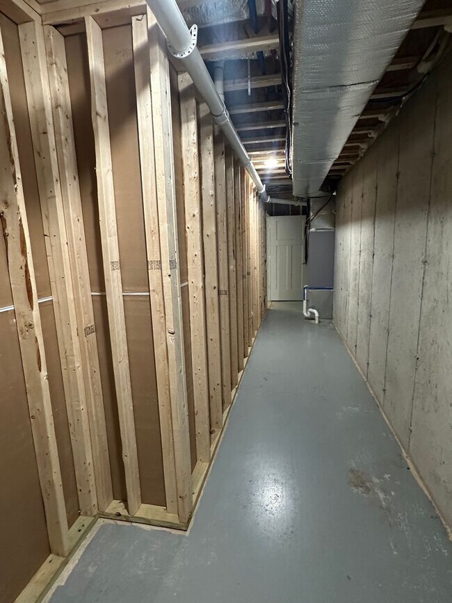 Building Photo - Now LEASING in Summit Pass! Available May 18, 2026!