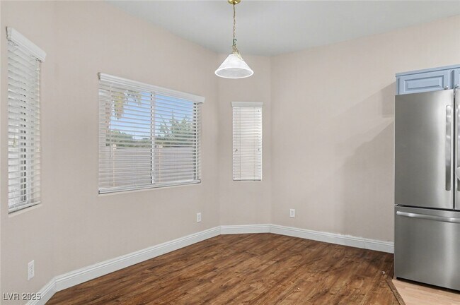 Building Photo - 1123 Aldenwood Ave