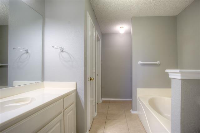 Building Photo - 5733 Vandalia Trail