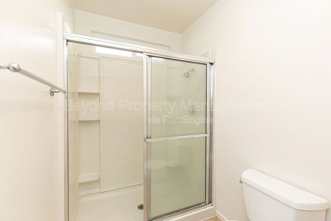 Building Photo - 608 Maybritt Cir