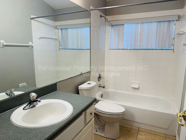 Building Photo - 2506 Oneida Loop