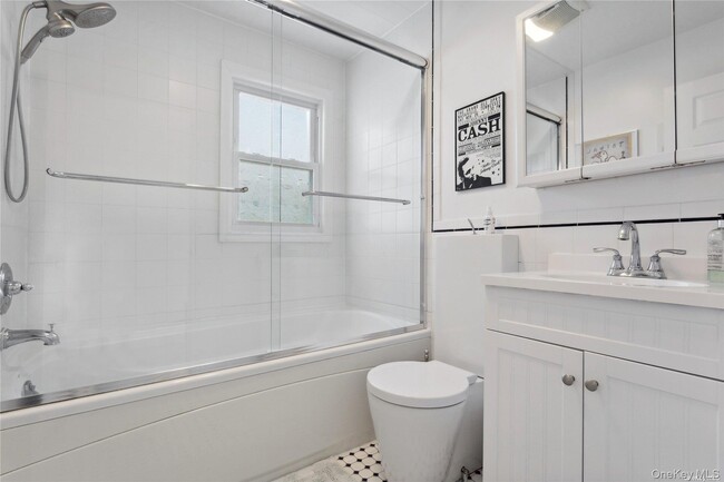 Building Photo - 26 Illinois Ave