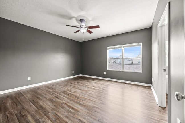 Building Photo - 5632 Lantos Rd