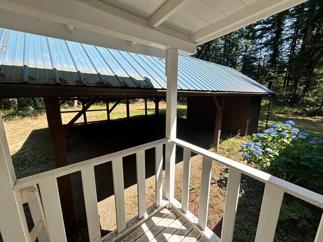 Building Photo - 3675 Alm Rd