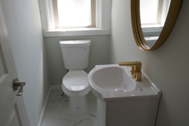 Bathroom - 875 Lexington Ave