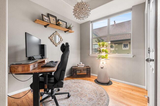 Building Photo - Modern 2-Bed, 2.5-Bath Corner Unit in Arva...