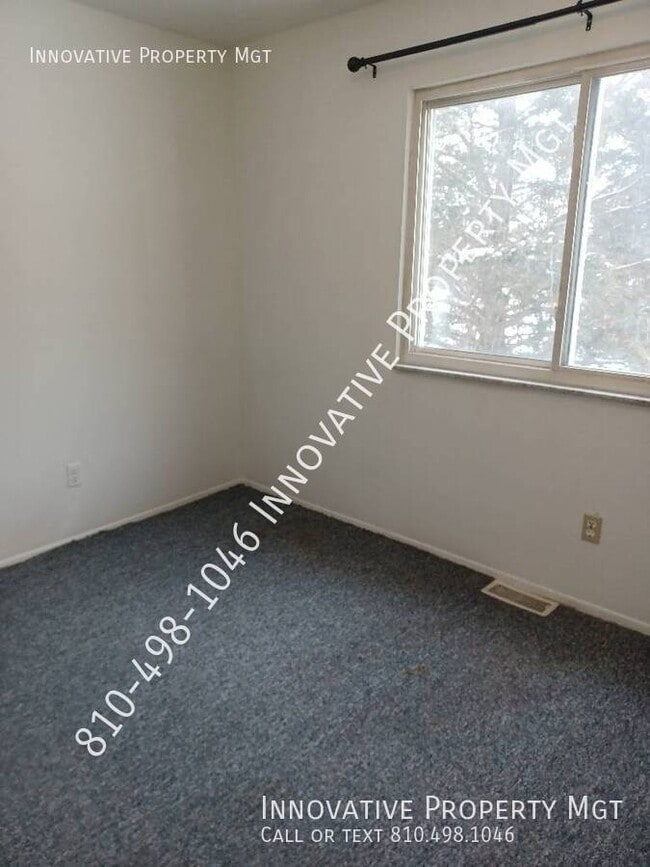 Building Photo - 6009 Holiday Gardens Dr