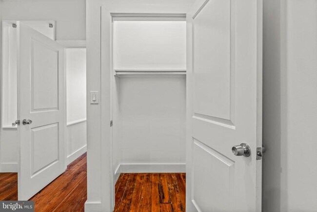 Building Photo - 120 N 3rd St