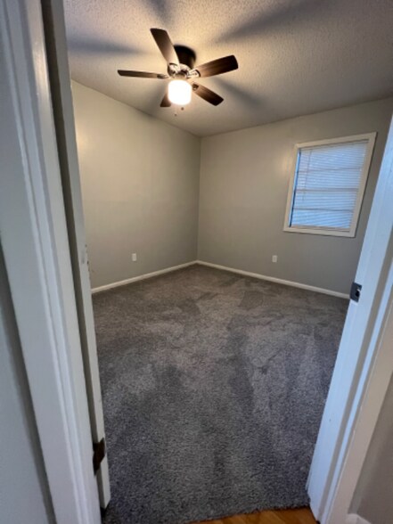 Building Photo - 119 Fairlane Dr