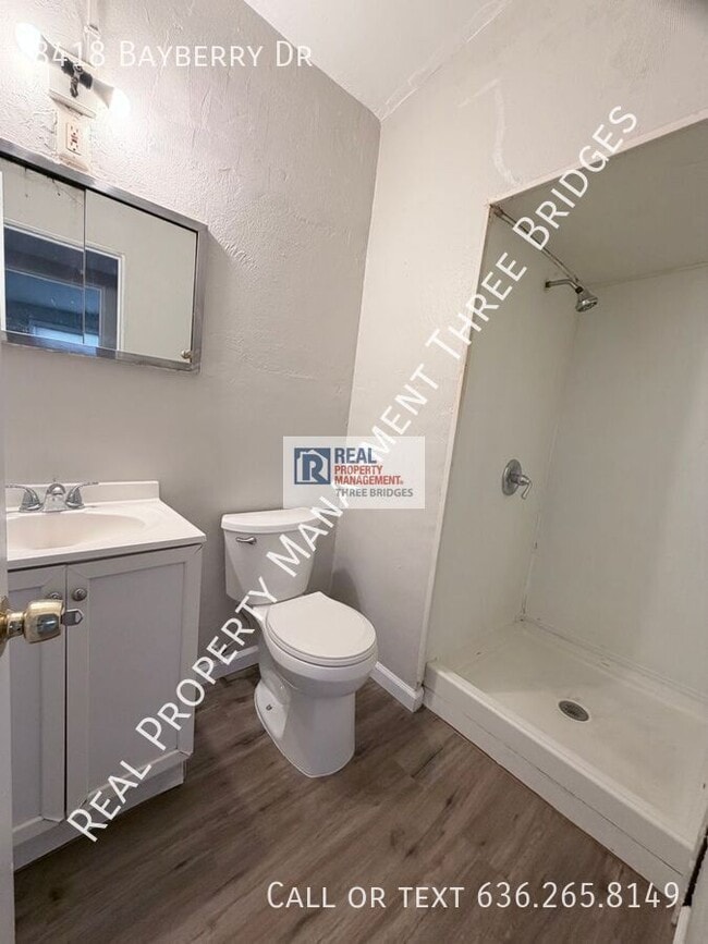 Building Photo - 8418 Bayberry Dr