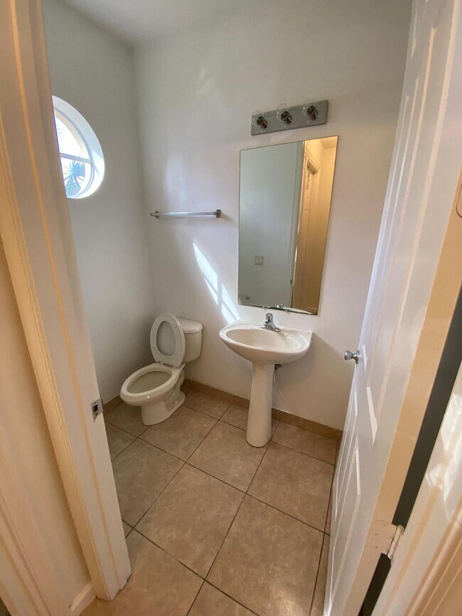 Building Photo - 4264 Berkshire Wharf Dr