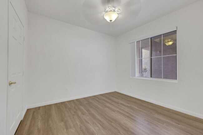 Building Photo - 7103 S Durango Dr