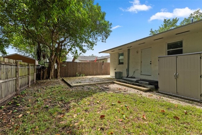 Building Photo - 7981 NW 12th Pl