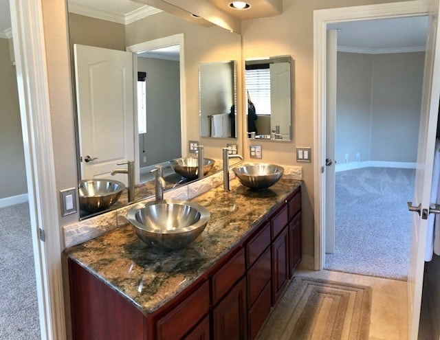 Building Photo - Welcoming and Spacious Las Palmas II Home ...