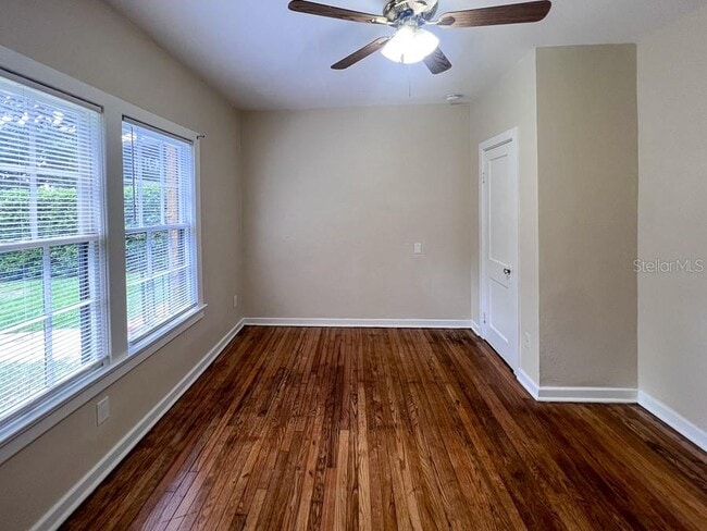 Building Photo - 2734 SW 3rd Pl