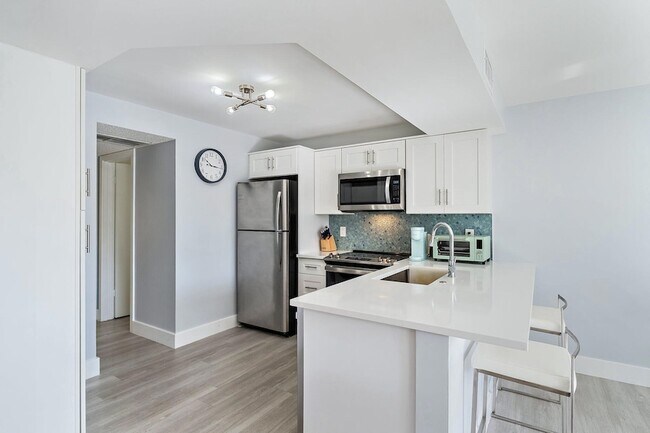 Building Photo - 1605 S US Hwy 1