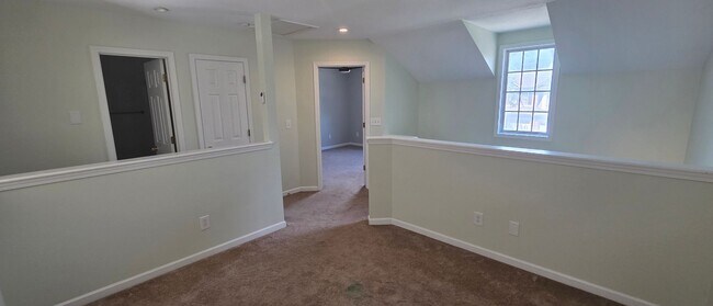 Building Photo - 5982 Fox Ridge Ln