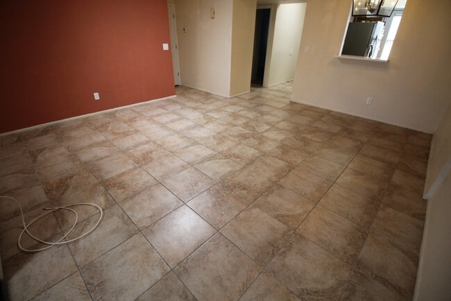 Building Photo - 2486 N Ironwood Ridge Dr