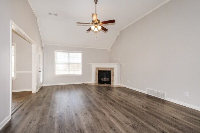 Building Photo - 1303 Chatman Way