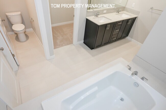 Building Photo - 18818-18813 13th Ave W