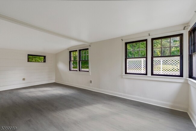 Building Photo - 68 Trenton Ave