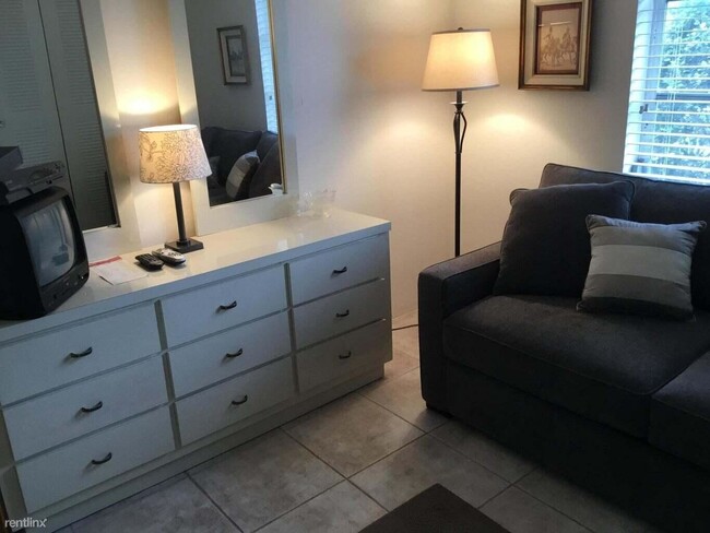 Primary Photo - 2 br, 2 bath Condo - 7535 S Oriole Blvd Ap...