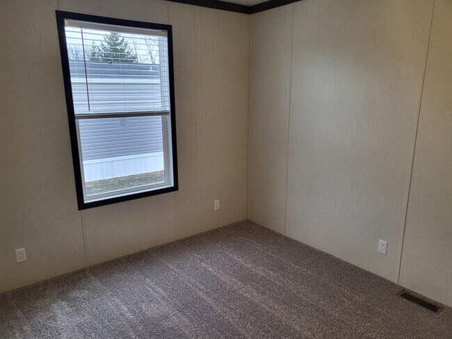 Building Photo - 271 Spruce