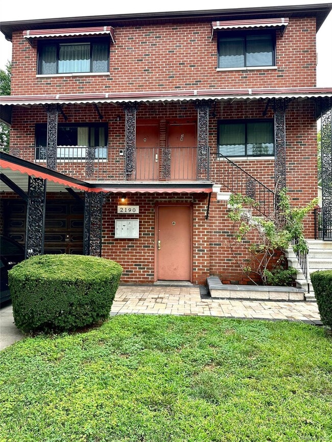 Building Photo - 2190 De Reimer Ave